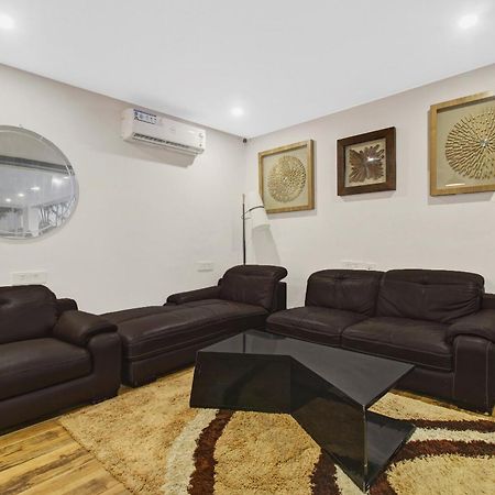 Super Townhouse Oak Hitec City Near Image Hospital Hajdarábád Exteriér fotografie