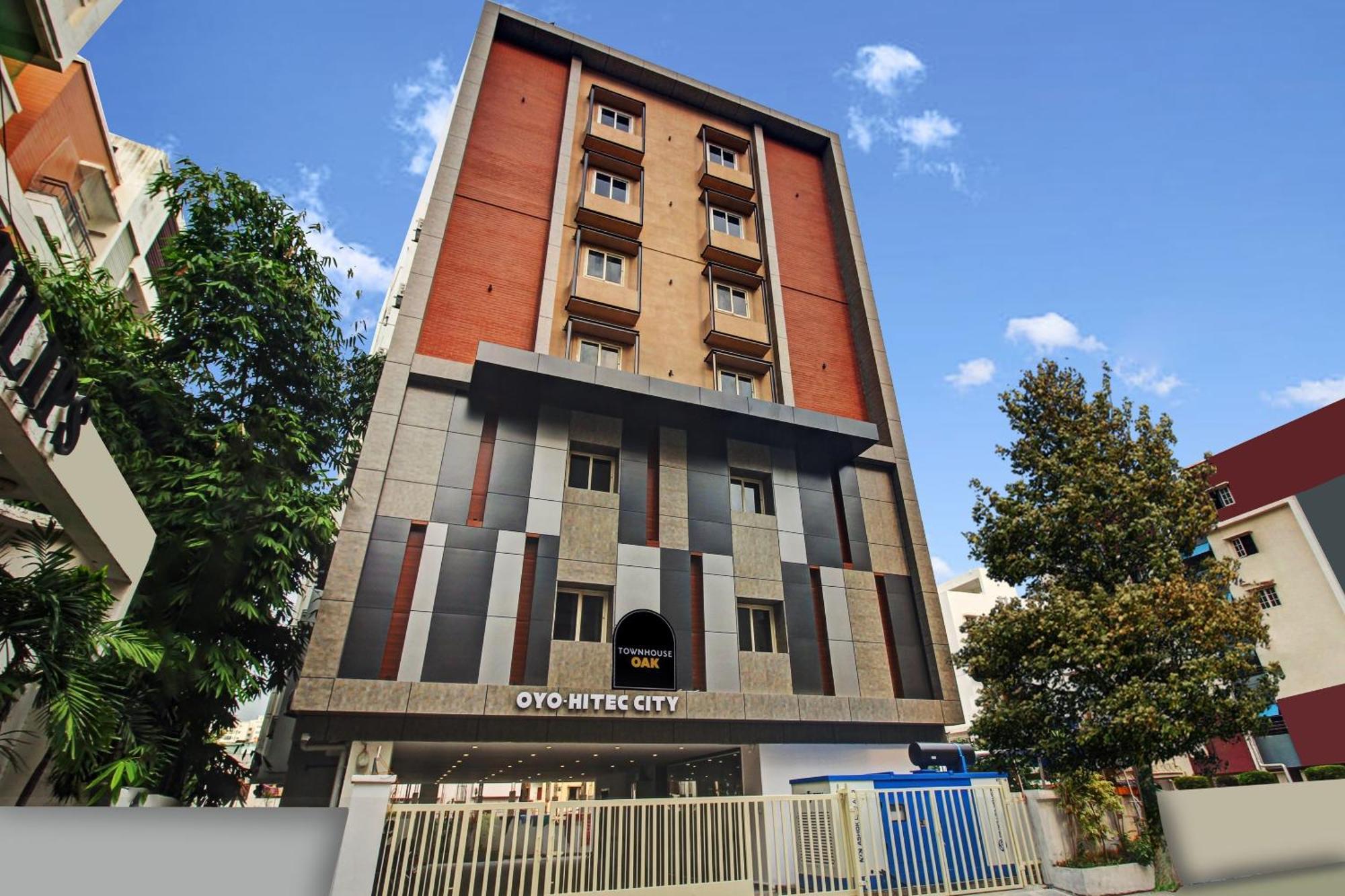 Super Townhouse Oak Hitec City Near Image Hospital Hajdarábád Exteriér fotografie